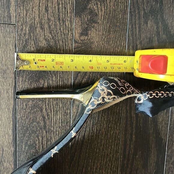 Guess sandals / Size 8 - Picture 15 of 15